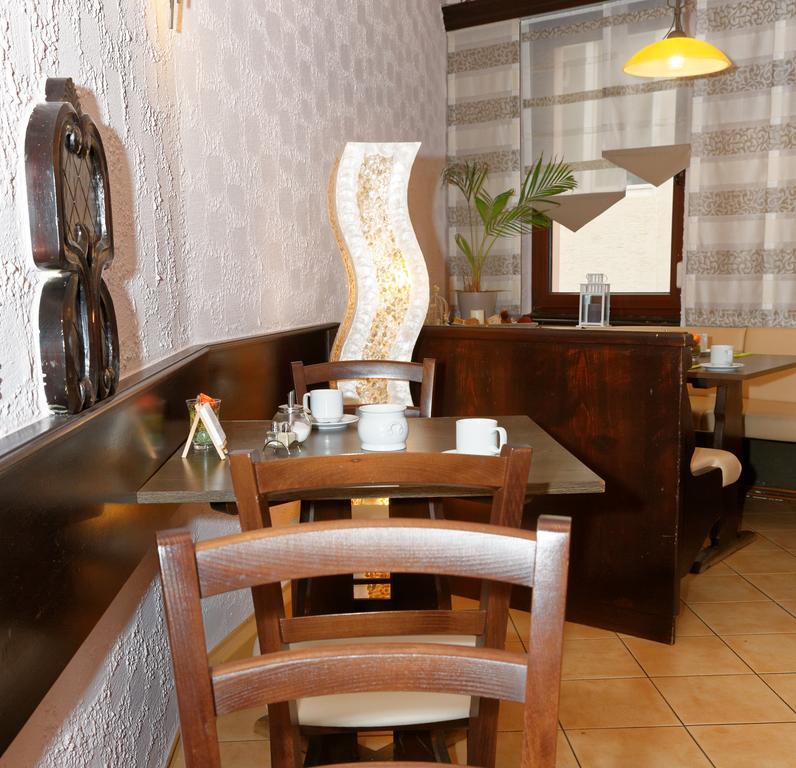Hotel Huettl - Garni Вормс Экстерьер фото